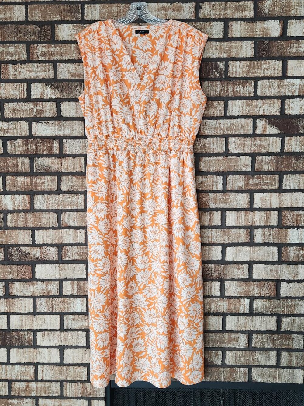 Alfani Sleeveless Dress V-neck Smocked Waist Orange White Flowers Size L